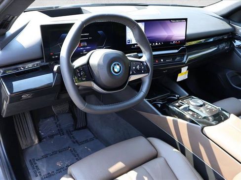 Used 2026 BMW i5 eDrive40 AWD/4WD image 13