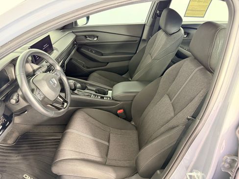 Used 2023 Honda Accord Sport image 5
