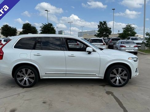 Certified 2025 Volvo XC90 T8 Ultra w/ Protection Package Premier AWD/4WD image 4