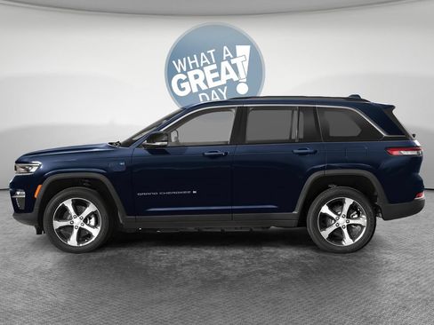 Used 2022 Jeep Grand Cherokee Limited 4xe AWD/4WD image 3