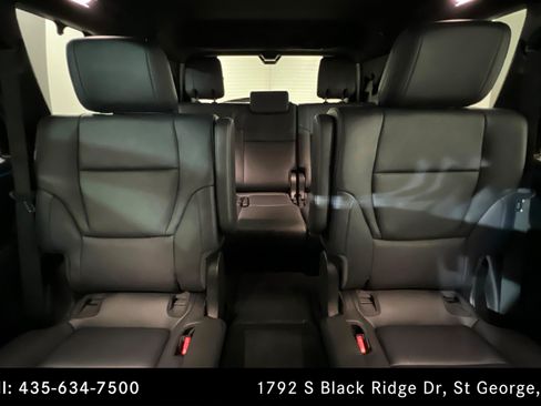Used 2024 Toyota Sequoia Platinum AWD/4WD image 27