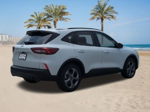 Used 2025 Ford Escape ST-Line FWD image 8