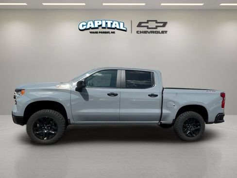 Used 2024 Chevrolet Silverado 1500 LT Trail Boss w/ Convenience Package II AWD/4WD image 2