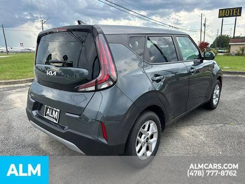 Used 2025 Kia Soul LX w/ LX Technology Package FWD image 5