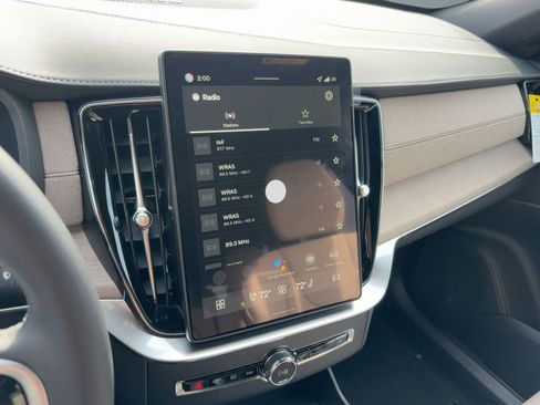 New 2026 Volvo XC90 T8 Plus image 22