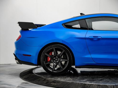 Used 2022 Ford Mustang Shelby GT500 w/ Carbon Fiber Track Pack image 24