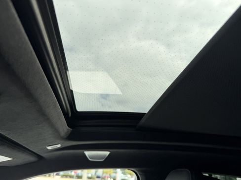 Used 2022 BMW X6 M50i w/ Executive Package image 21