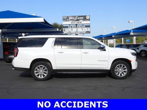 Used 2024 Chevrolet Suburban Premier image 2