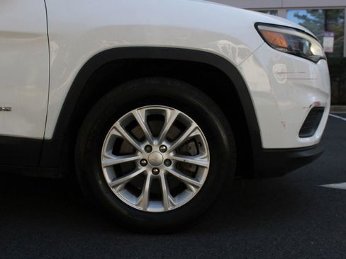 Used 2020 Jeep Cherokee Latitude FWD image 4