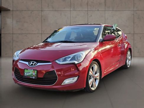 Used 2016 Hyundai Veloster w/ Option Group 03 FWD image 2