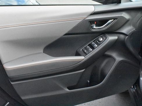 Certified 2025 Subaru Crosstrek 2.5i Limited w/ Crosstrek Mirror Package image 11