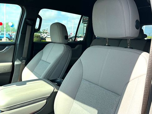 New 2026 GMC Acadia Elevation w/ Super Cruise Package AWD/4WD image 11