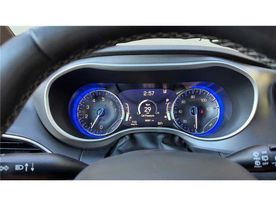 Used 2025 Chrysler Pacifica Select FWD image 26