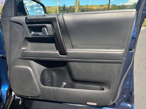 Used 2020 Toyota 4Runner Venture image 26