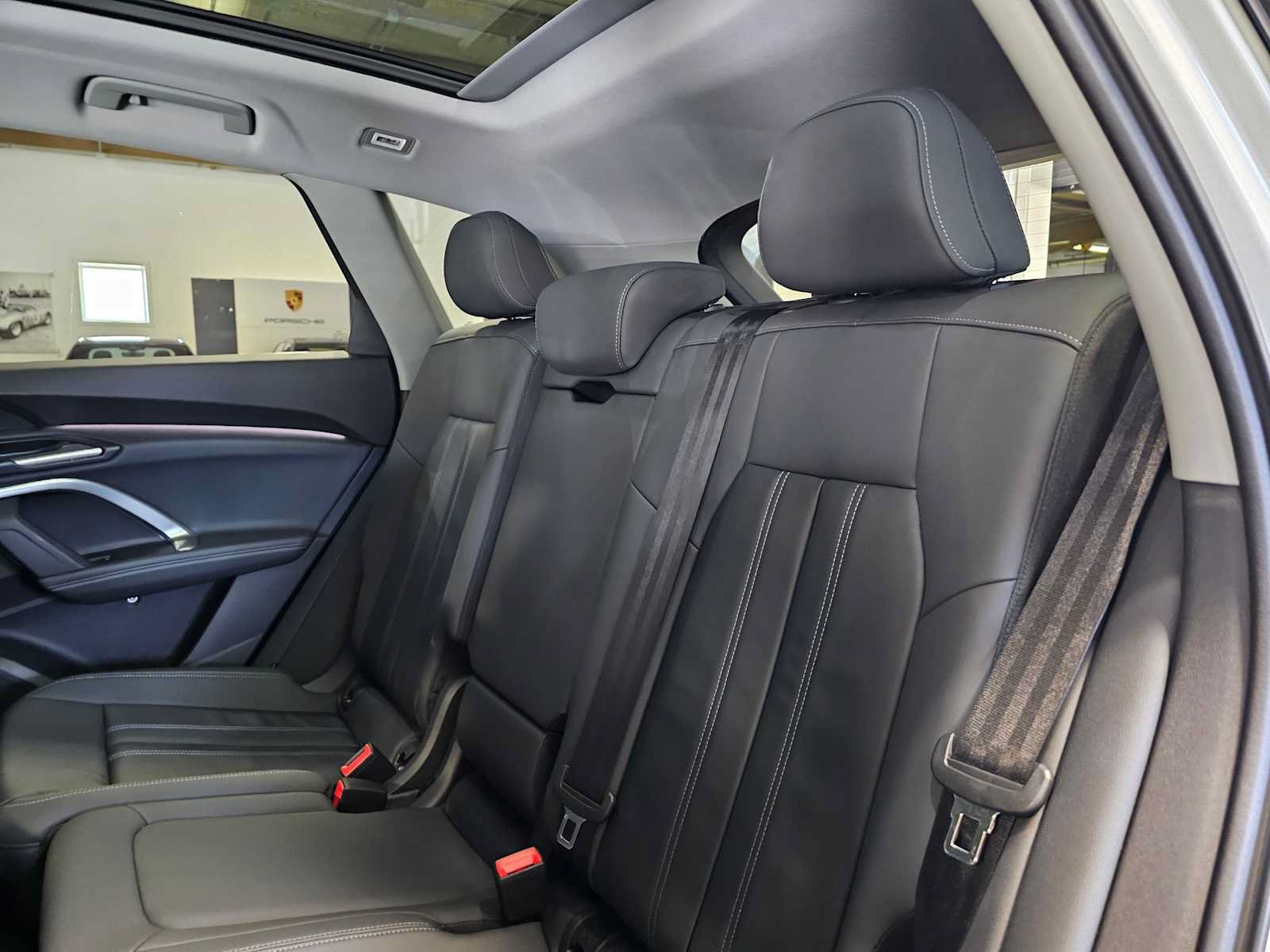 Used 2025 Audi Q5 Premium w/ Convenience Package AWD/4WD image 19