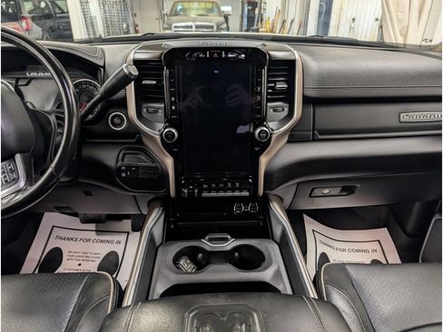 Used 2022 RAM 3500 Laramie AWD/4WD image 14