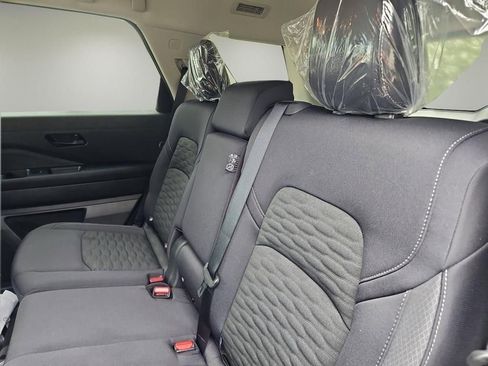 New 2025 Nissan Pathfinder SV image 19