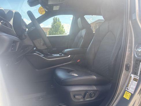 Used 2026 Toyota Highlander XSE AWD/4WD image 16