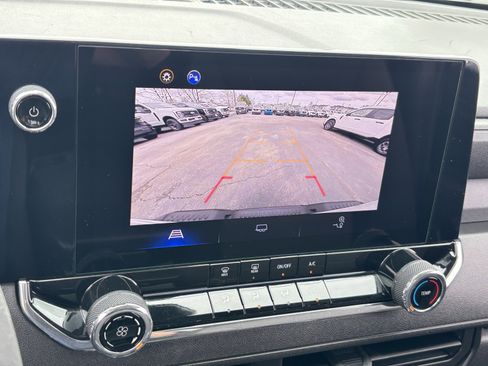 Used 2024 Chevrolet Colorado Trail Boss w/ Advanced Trailering Package image 4