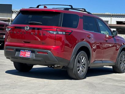 Used 2024 Nissan Pathfinder SV w/ Black Appearance Package