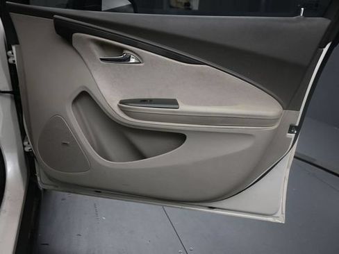 Used 2014 Chevrolet Volt Premium w/ Premium Trim Package FWD image 27