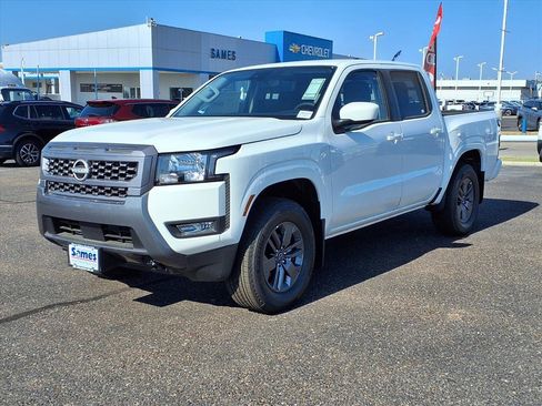 New 2025 Nissan Frontier SV w/ SV Convenience Package image 3