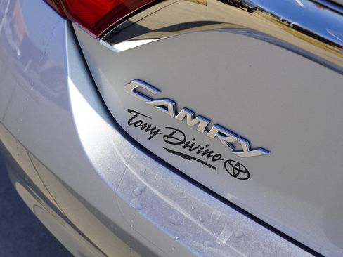 Certified 2017 Toyota Camry XSE image 16