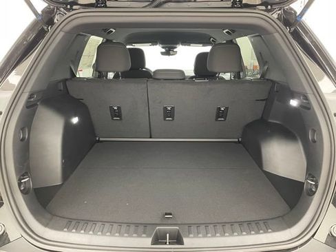 New 2026 Chevrolet Equinox LT w/ Safety and Technology Package AWD/4WD image 12