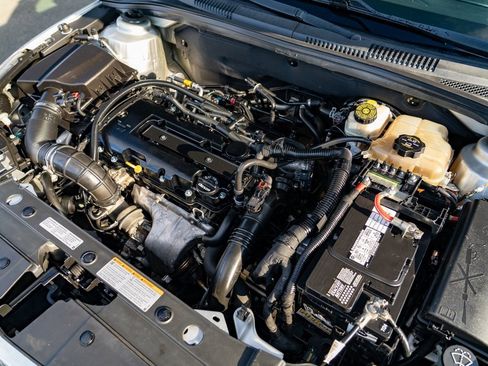 Used 2014 Chevrolet Cruze LT image 24