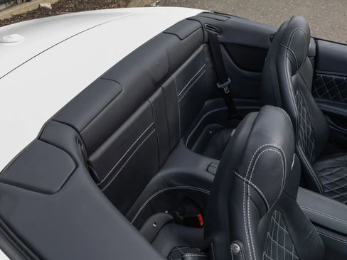 Used 2016 Ferrari California T RWD image 82