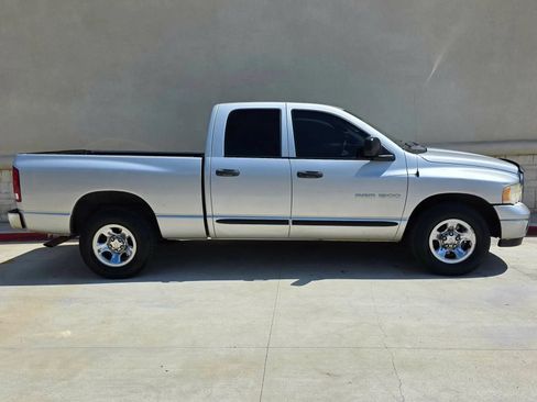 Used 2004 Dodge Ram 1500 Truck ST w/ ST Value Group RWD image 2