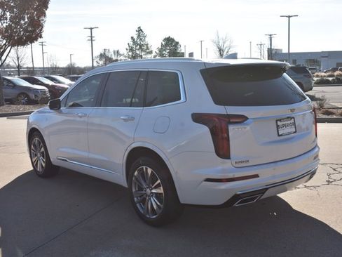 Used 2024 Cadillac XT6 Premium Luxury w/ Technology Package image 9