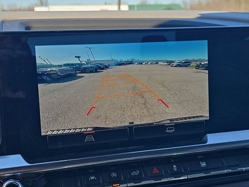 Used 2023 GMC Sierra 1500 SLT w/ SLT Convenience Package image 52