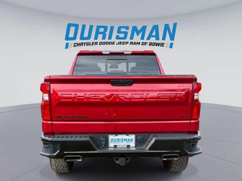 Used 2024 Chevrolet Silverado 1500 LT Trail Boss w/ Convenience Package II AWD/4WD image 3