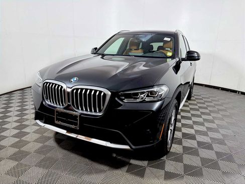 Used 2024 BMW X3 xDrive30i w/ Premium Package AWD/4WD image 3
