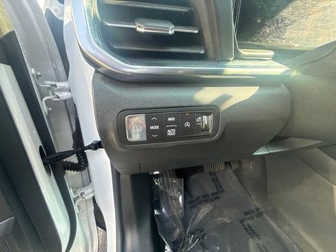 New 2026 GMC Terrain Elevation w/ Elevation Premium Package AWD/4WD image 8