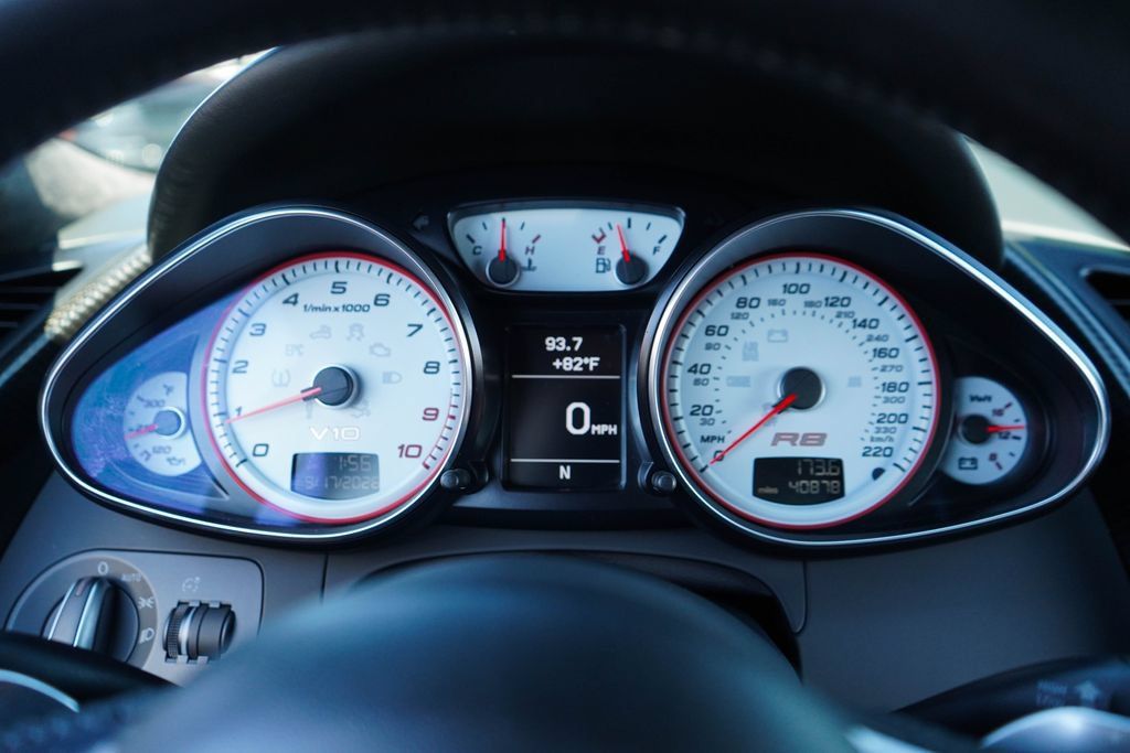 Used 2012 Audi R8 V10 AWD/4WD image 29
