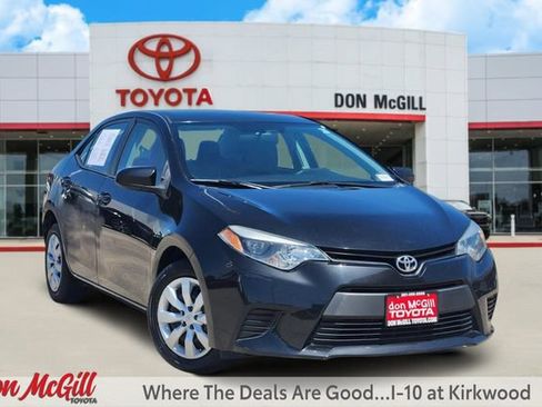 Used 2014 Toyota Corolla LE FWD image 1