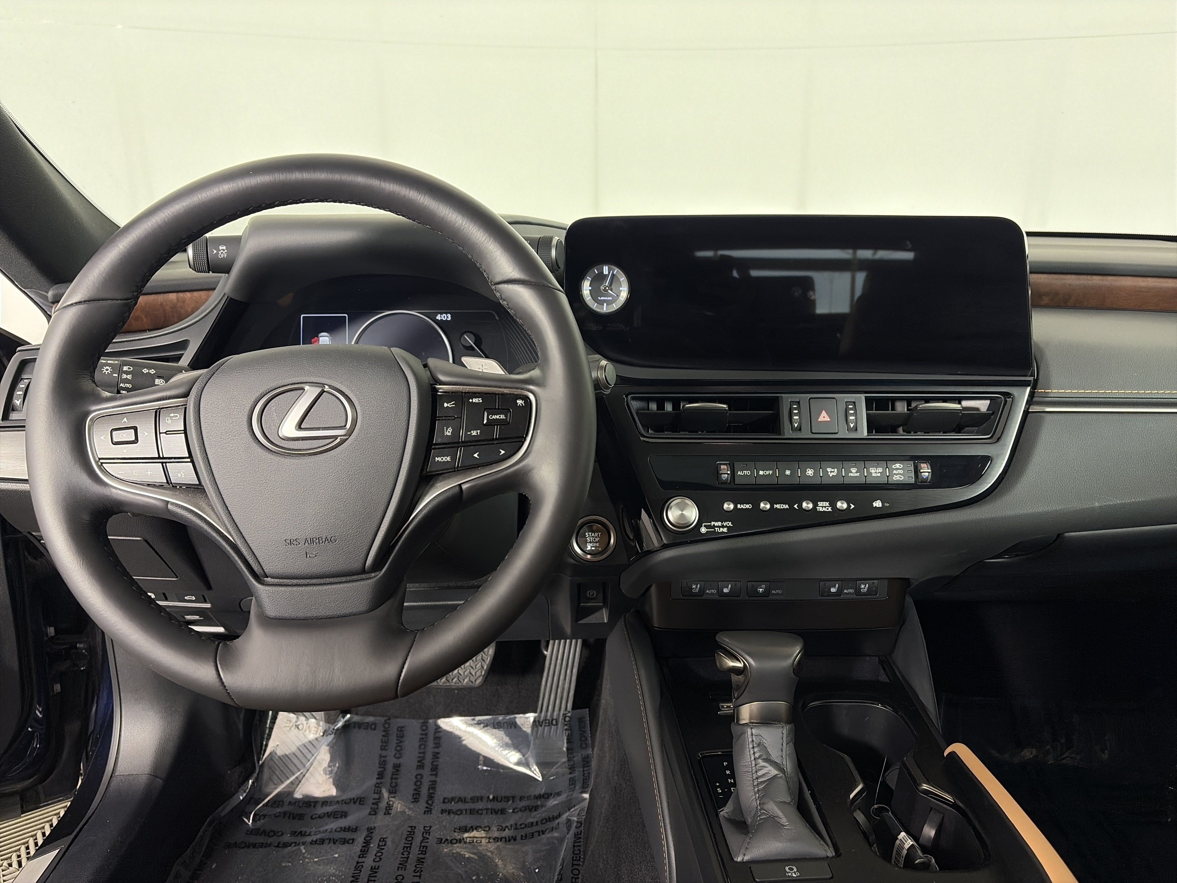 Used 2024 Lexus ES 350 w/ Premium Package FWD image 3
