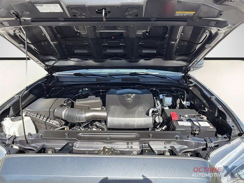 Used 2021 Toyota Tacoma TRD Sport AWD/4WD image 30