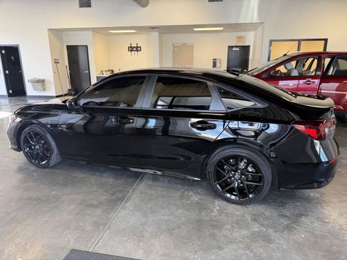 Used 2025 Honda Civic Sport image 2