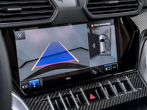 Used 2022 Lamborghini Urus image 26