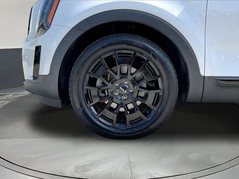Used 2022 Kia Telluride EX w/ EX Premium Package AWD/4WD image 36
