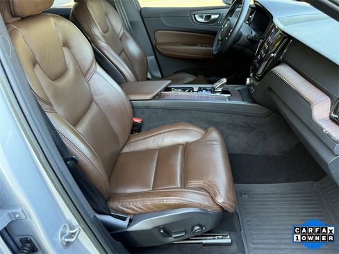 Used 2023 Volvo XC60 B5 Ultimate w/ Protection Package Premier image 42