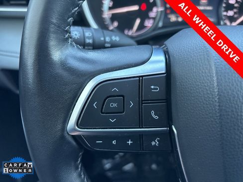 Used 2020 Toyota Highlander XLE image 14