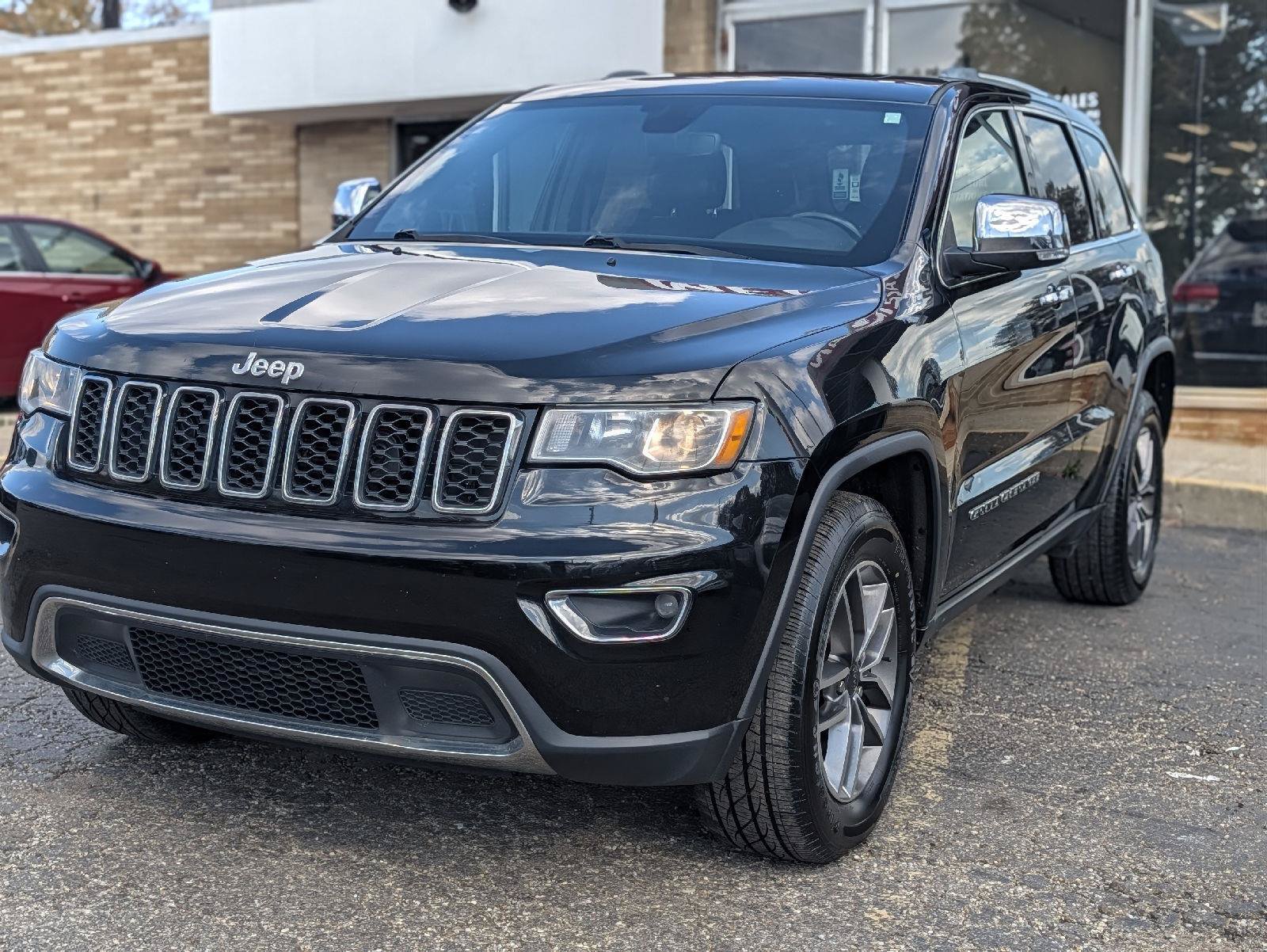 Used 2020 Jeep Grand Cherokee Limited AWD/4WD image 4