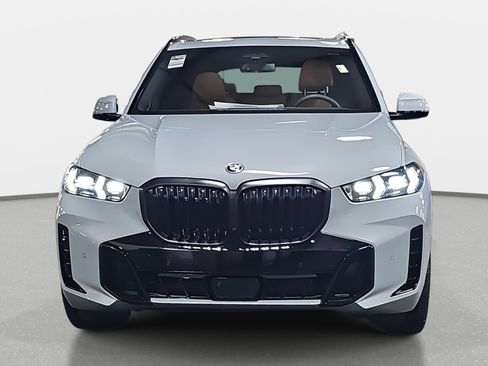 New 2026 BMW X5 xDrive50e w/ Executive Package image 2