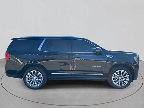 Used 2021 GMC Yukon Denali w/ LPO, Illumination Package image 7