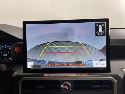 Used 2025 Toyota Tacoma TRD Sport image 21