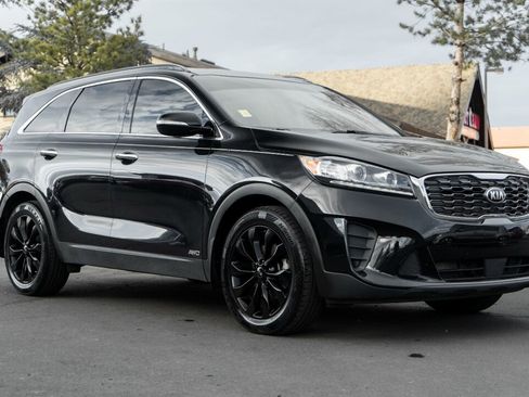 Used 2020 Kia Sorento S image 1